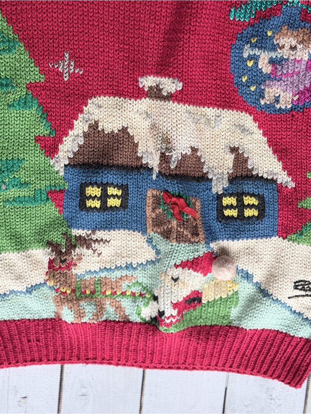 VINTAGE Women's Red Holiday Cottage Crewneck Sweater - Festive Knit Pullover - Picture 5 of 13